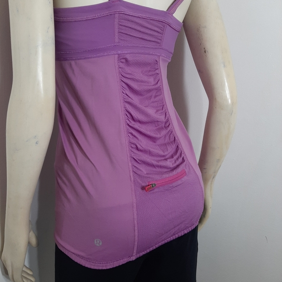 Lululemon Workout top sz 6....in great condition.. - Picture 3 of 5